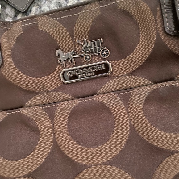 Coach Bag - Picture 2 of 8